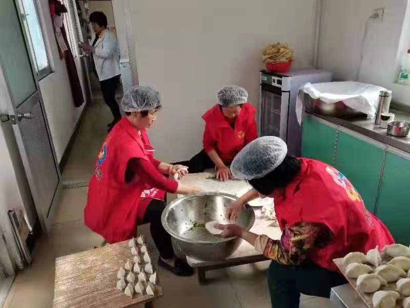 包饺子.jpg